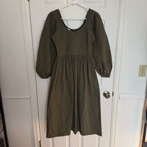 Ovate Lisbeth Dress in Olive Green